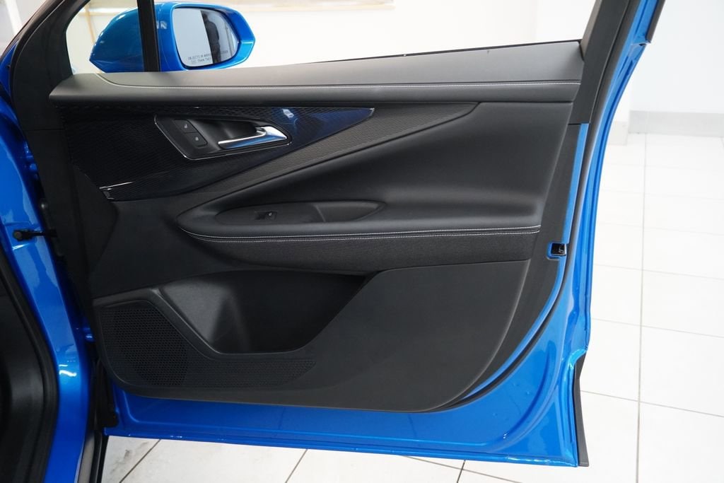 2025 Chevrolet Blazer EV LT - Photo 27
