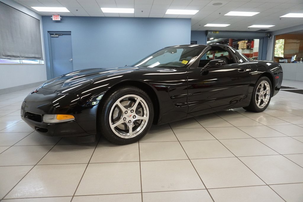 Used 2002 Chevrolet Corvette Base with VIN 1G1YY22G825134030 for sale in Strongsville, OH