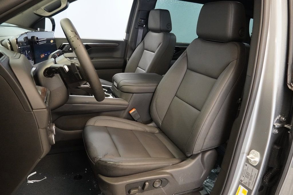 New 2026 Chevrolet Suburban LT SUV