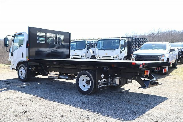 2025 Chevrolet Silverado 4500HD photo 3