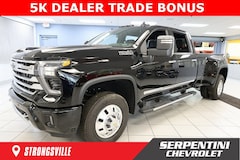 2025 Chevrolet Silverado 3500 HD High Country DRW Truck 4WD Crew Cab Long Box [-]