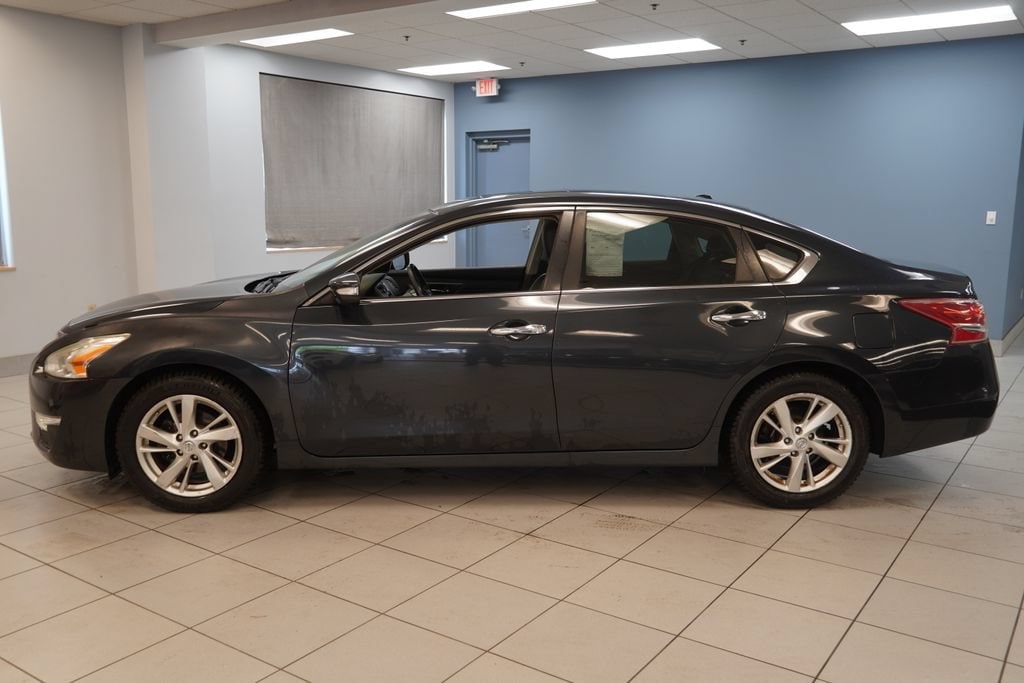 Used 2013 Nissan Altima 2.5 SL Sedan