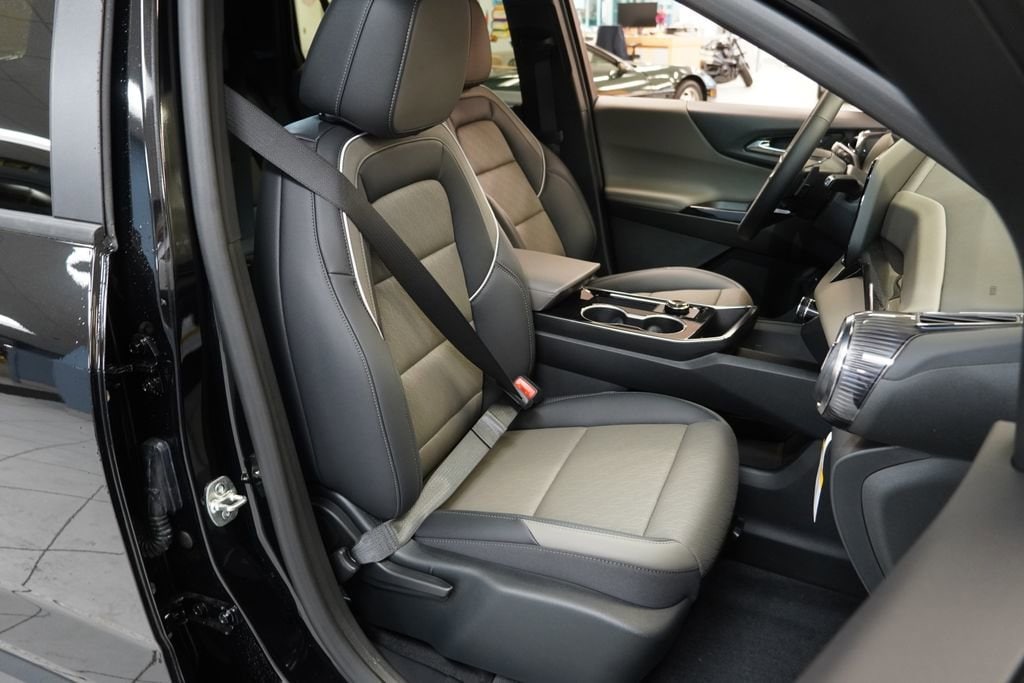 2026 Chevrolet Equinox LT - Photo 23