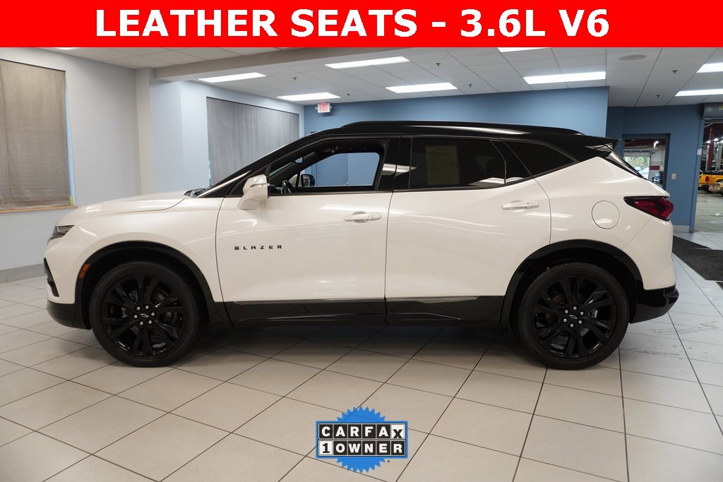 2022 Chevrolet Blazer RS photo 2