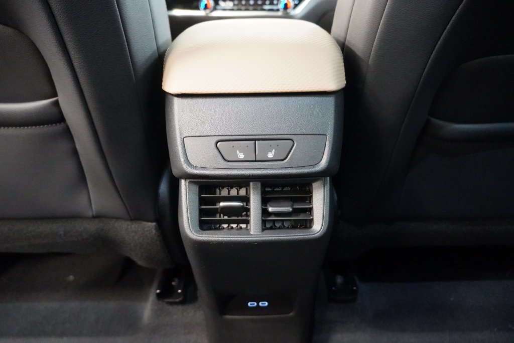2027 Chevrolet Equinox ACTIV - Photo 31