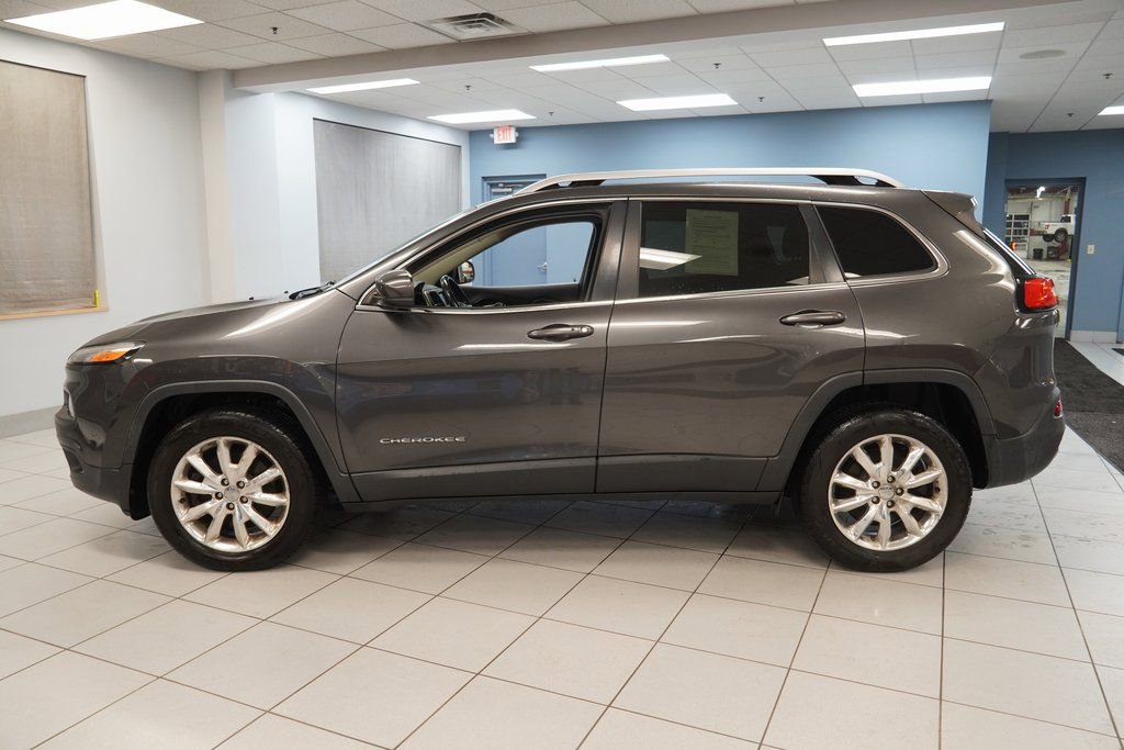Used 2015 Jeep Cherokee Limited with VIN 1C4PJMDS1FW615273 for sale in Strongsville, OH