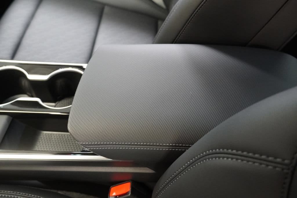 2027 Chevrolet Equinox LT - Photo 24