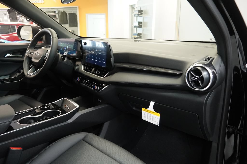 2027 Chevrolet Equinox LT - Photo 36