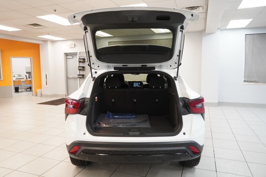 2026 Chevrolet Trax RS - Photo 9
