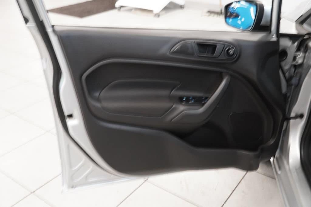 2018 Ford Fiesta SE - Photo 5