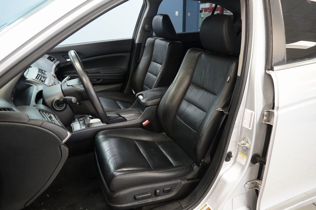 Used 2011 Honda Accord Sdn SE Sedan