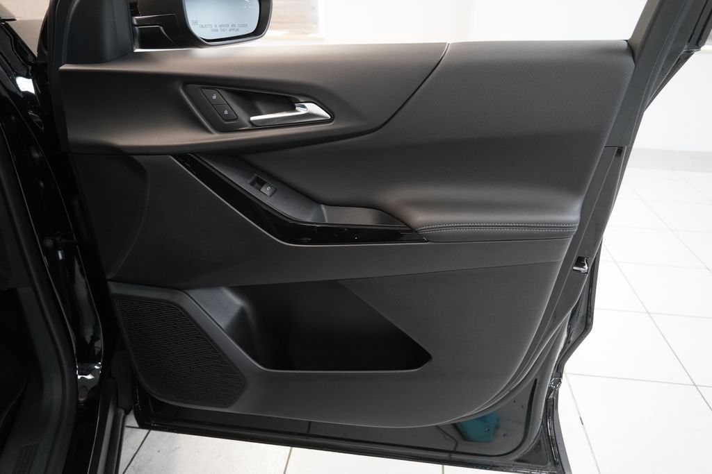 2027 Chevrolet Equinox LT - Photo 34