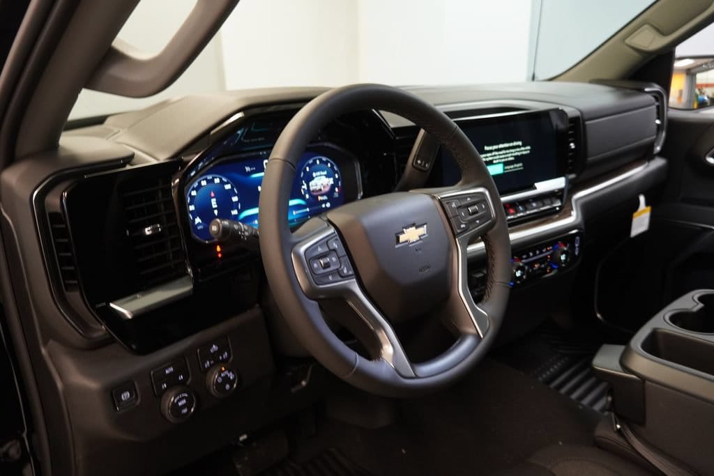 2026 Chevrolet Silverado 1500 LT - Photo 6