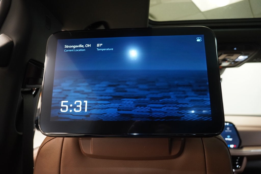 2027 Chevrolet Suburban High Country - Photo 32