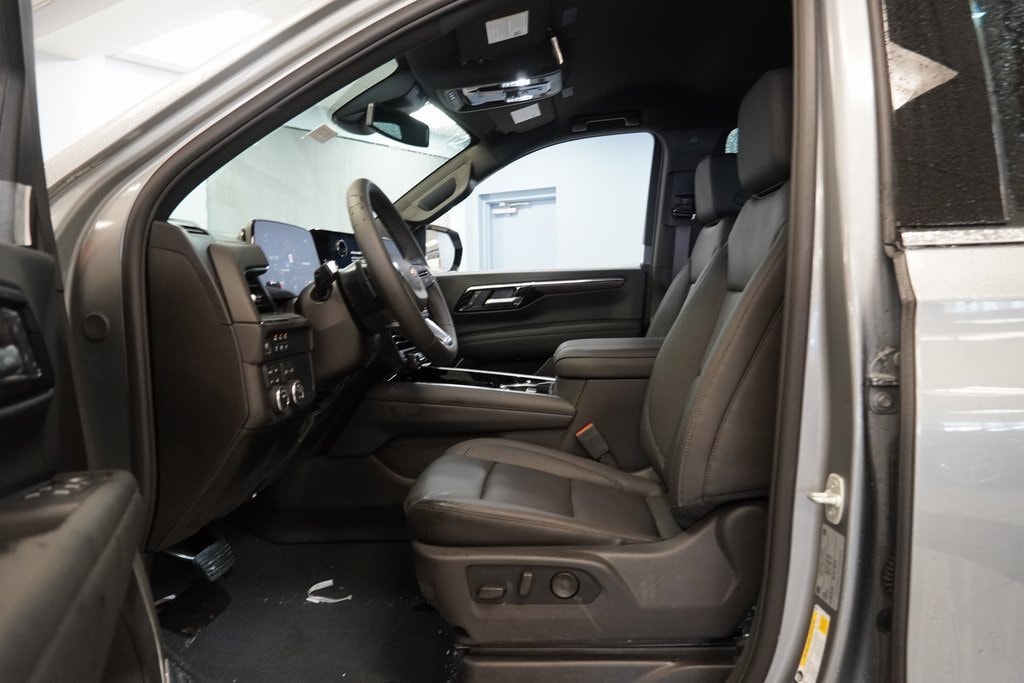 New 2026 Chevrolet Suburban LT SUV