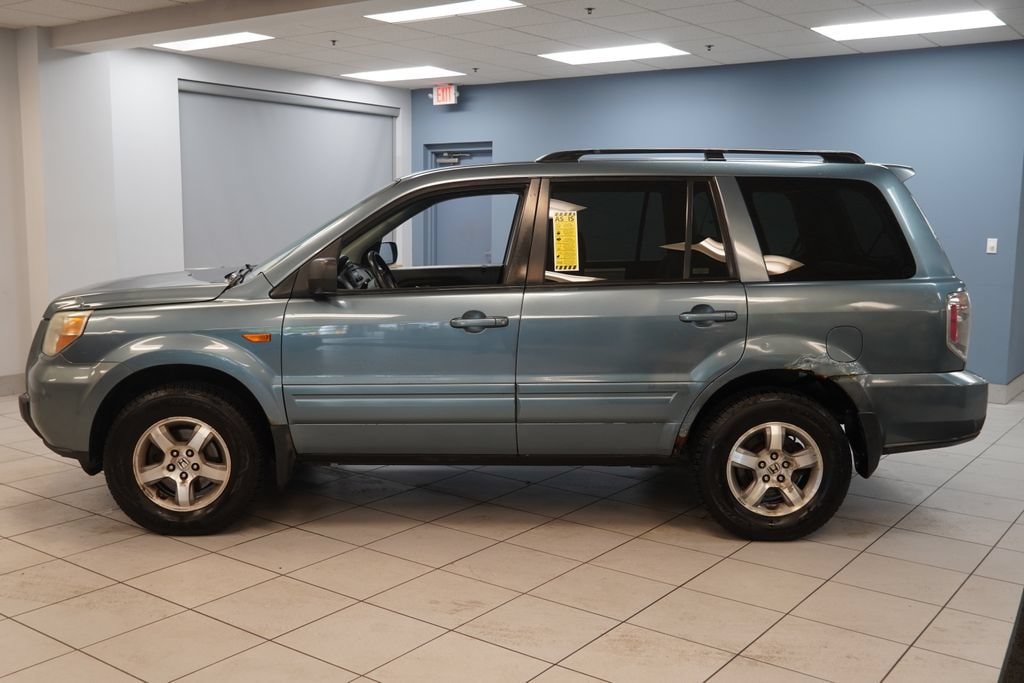 Used 2006 Honda Pilot EX with VIN 2HKYF18486H530985 for sale in Strongsville, OH