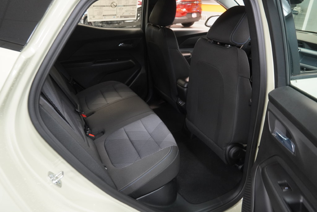 2027 Chevrolet Bolt LT - Photo 20