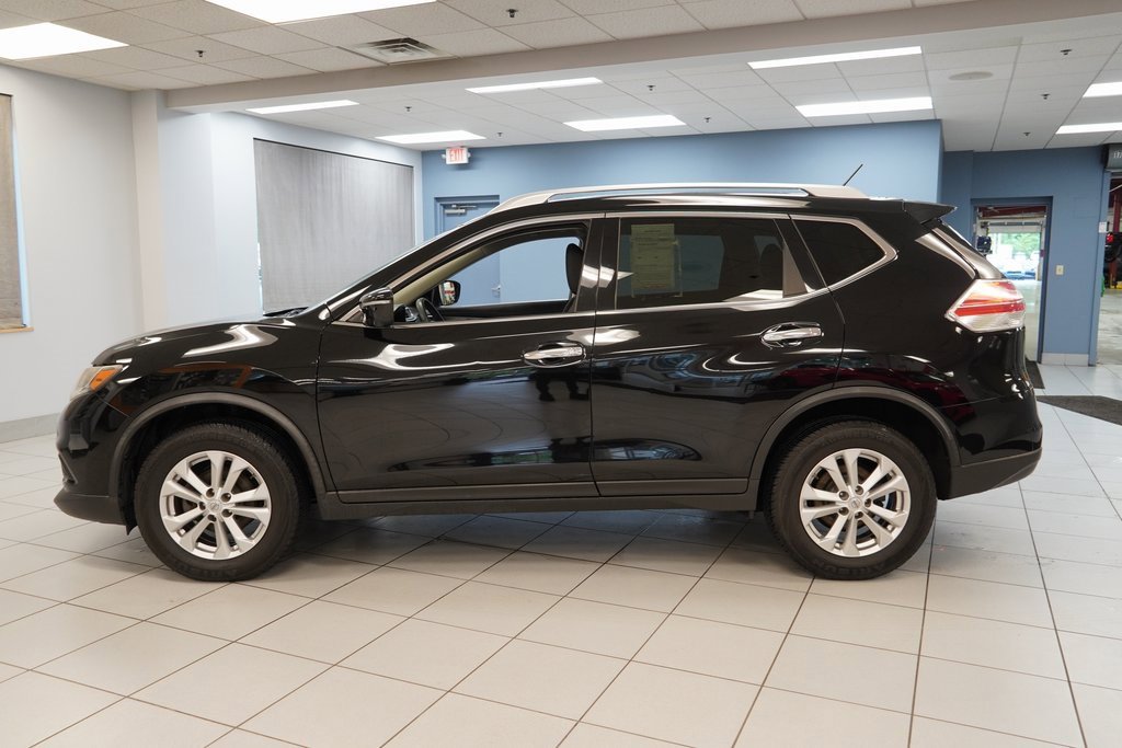 Used 2015 Nissan Rogue SV with VIN KNMAT2MV8FP510268 for sale in Strongsville, OH