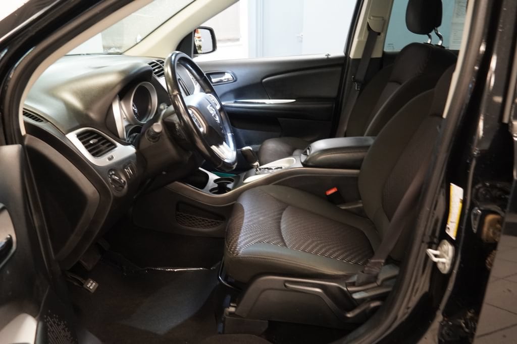 Used 2019 Dodge Journey SE SUV
