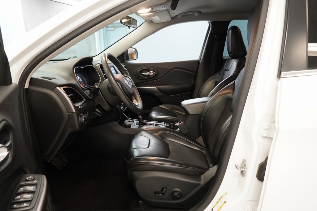 Used 2020 Jeep Cherokee Latitude Plus 4X4 SUV