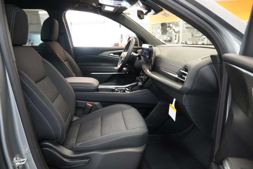 2026 Chevrolet Traverse LT - Photo 37