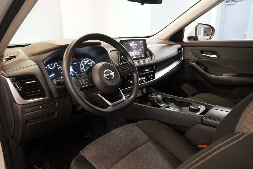 2022 Nissan Rogue SV - Photo 6