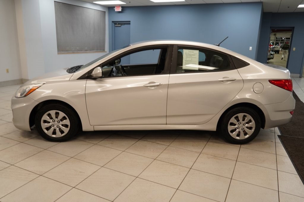 Used 2017 Hyundai Accent SE Sedan