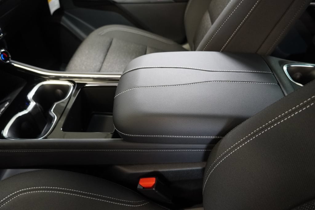 2027 Chevrolet Traverse LT - Photo 23