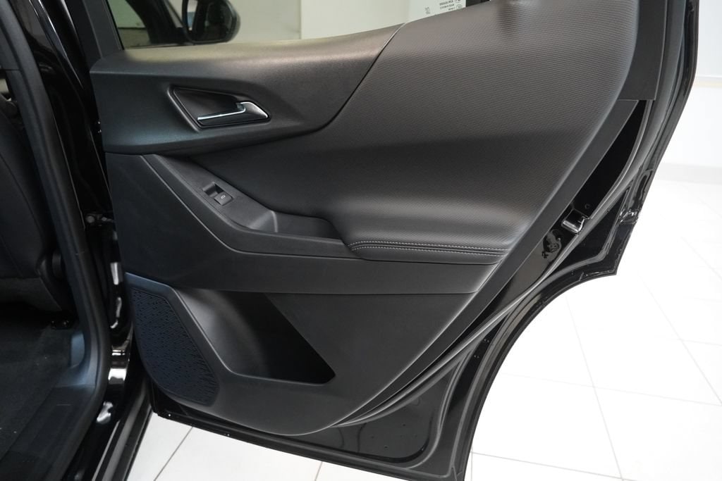2027 Chevrolet Equinox LT - Photo 30