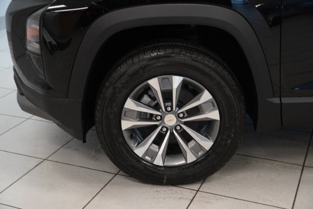 2027 Chevrolet Equinox LT - Photo 15