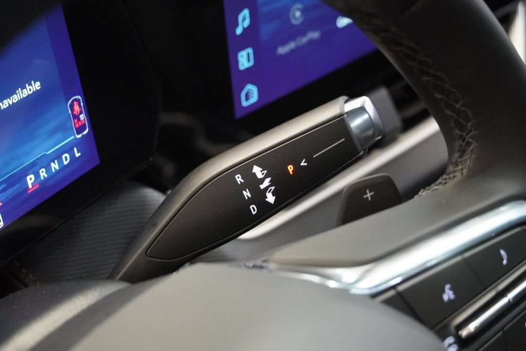 2027 Chevrolet Equinox LT - Photo 22