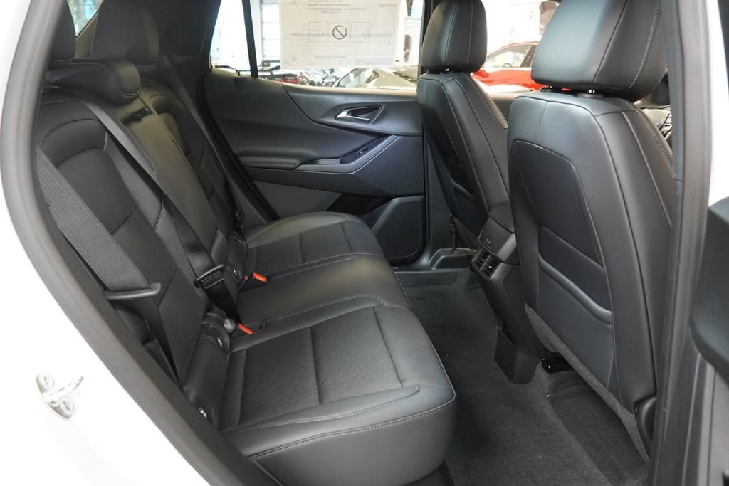 2027 Chevrolet Equinox LT - Photo 33
