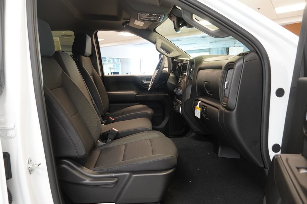 2026 Chevrolet Silverado 2500 HD Custom - Photo 32