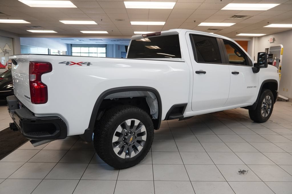 2026 Chevrolet Silverado 2500 HD Custom - Photo 10