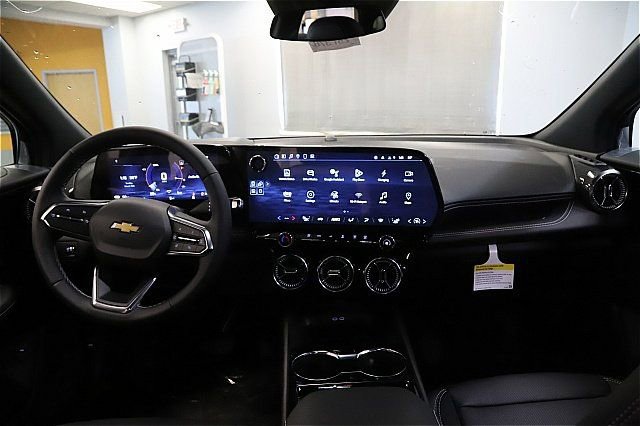 2025 Chevrolet Blazer EV LT - Photo 10