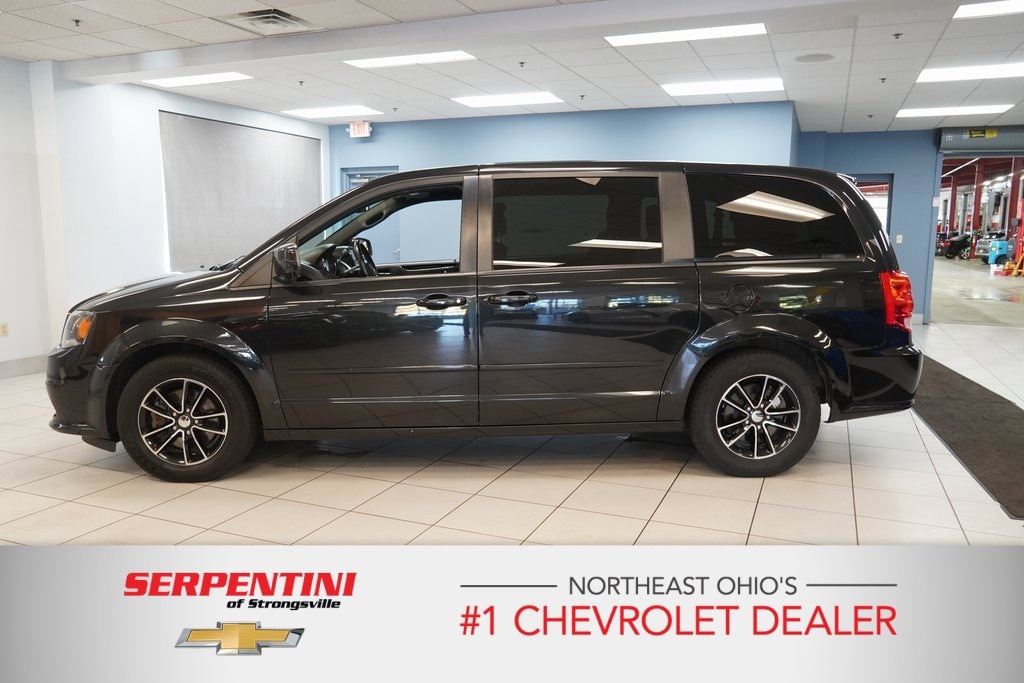 Used 2017 Dodge Grand Caravan SE Plus Van