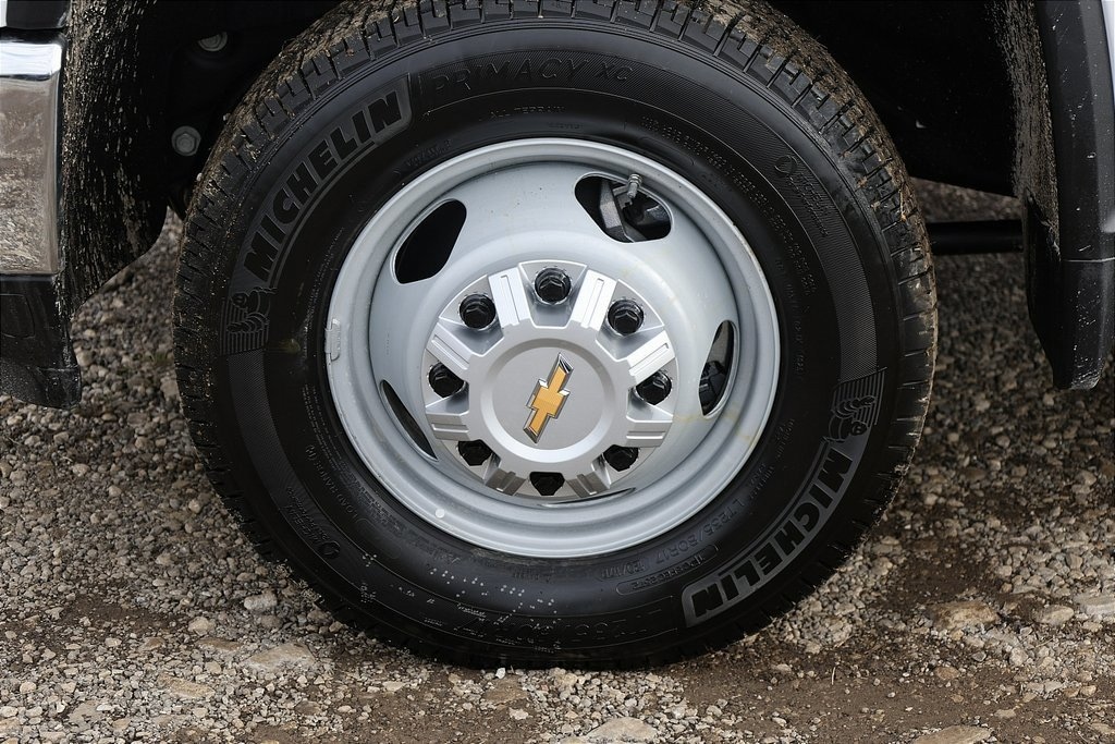 New 2025 Chevrolet Silverado 3500 HD Chassis Cab Work Truck Truck