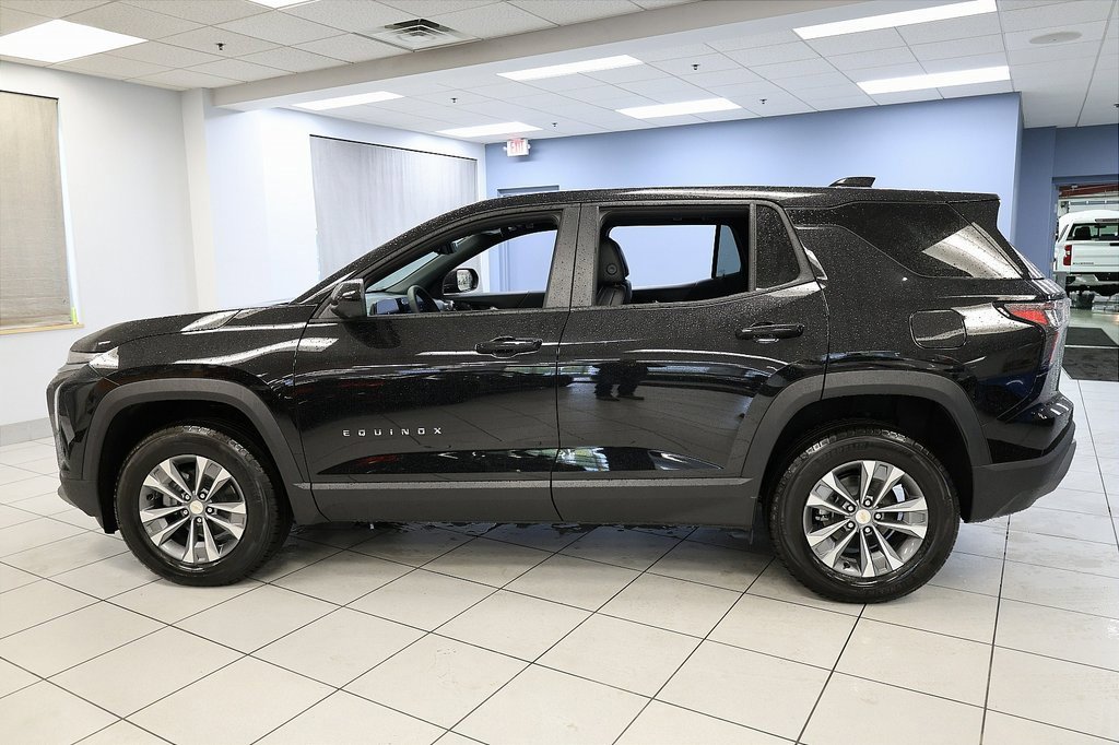 2026 Chevrolet Equinox LT photo 2