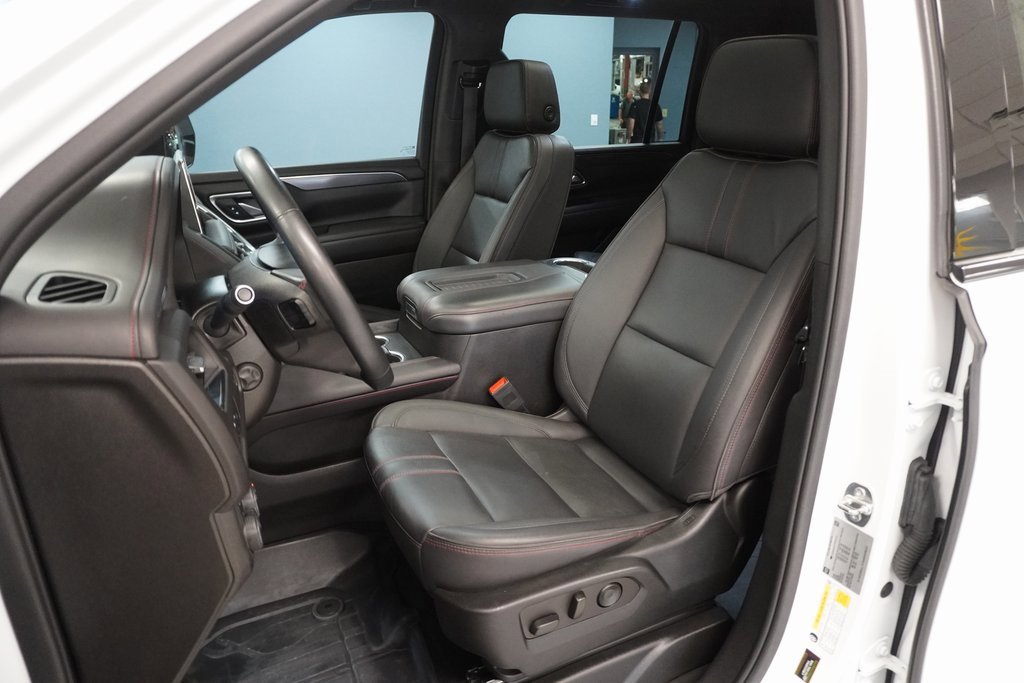 2023 Chevrolet Suburban RST photo 4