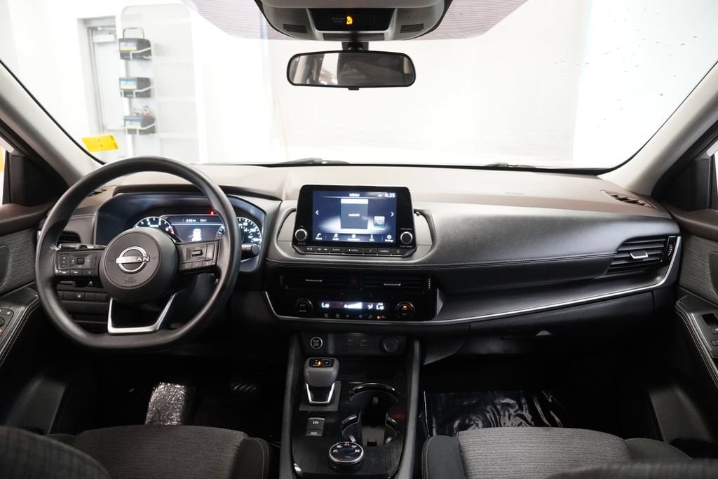 2022 Nissan Rogue SV - Photo 18