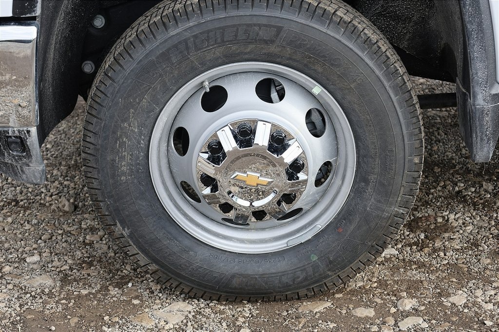 New 2025 Chevrolet Silverado 3500 HD Chassis Cab Work Truck Truck