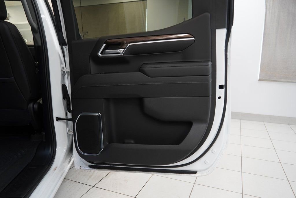 2025 Chevrolet Silverado 1500 LT - Photo 21