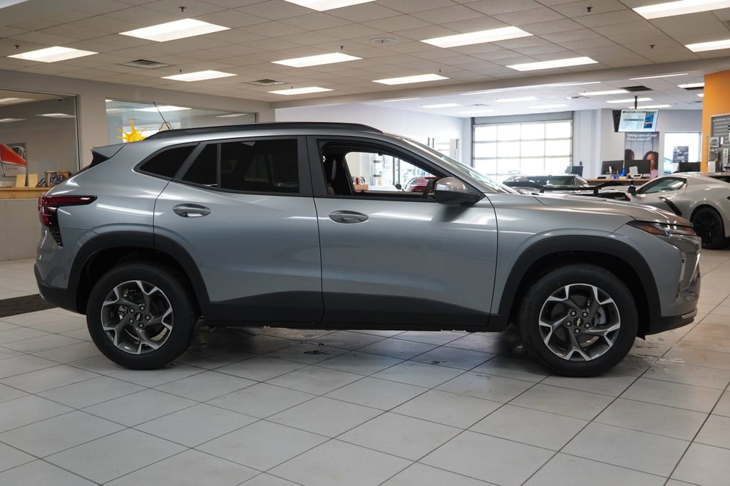 2026 Chevrolet Trax LT - Photo 14