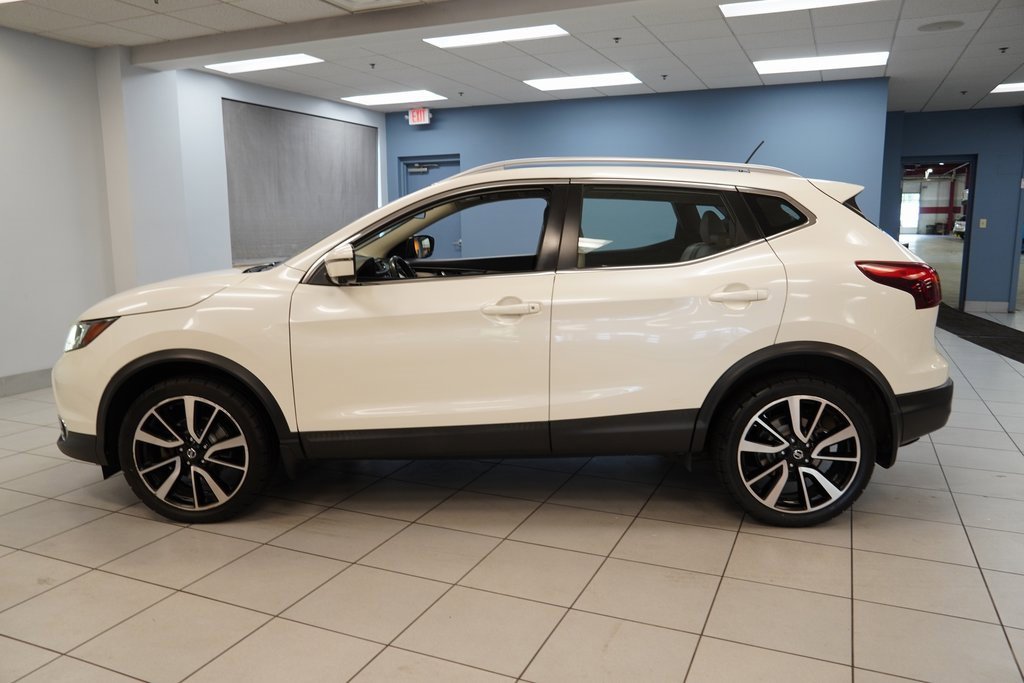 Used 2018 Nissan Rogue Sport SL with VIN JN1BJ1CR0JW263001 for sale in Strongsville, OH