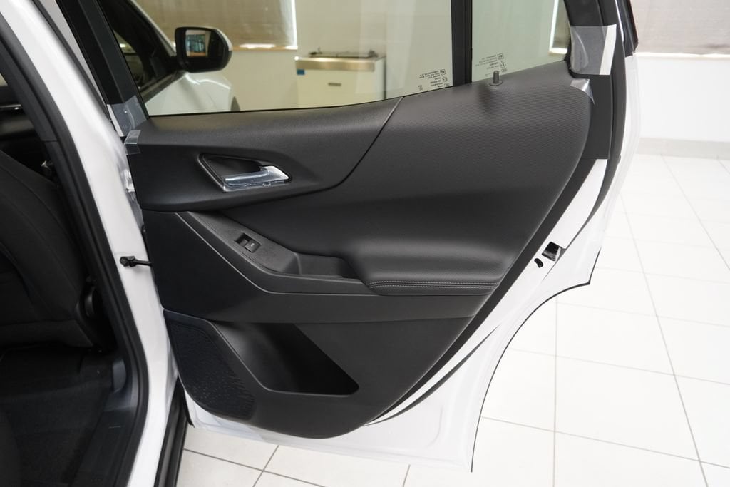 2027 Chevrolet Equinox LT - Photo 23