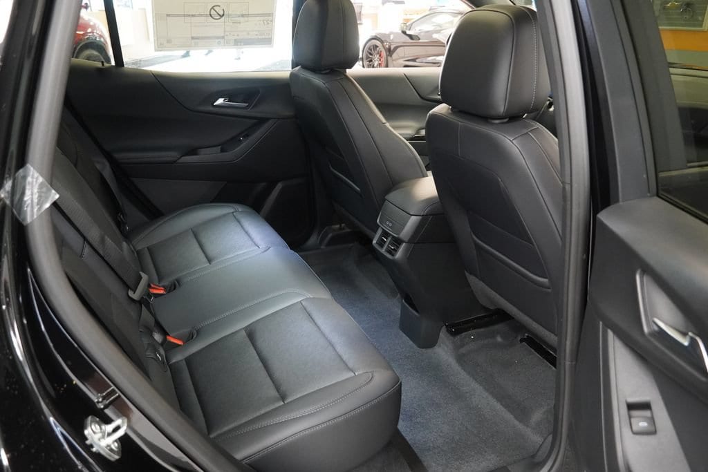 2027 Chevrolet Equinox LT - Photo 21