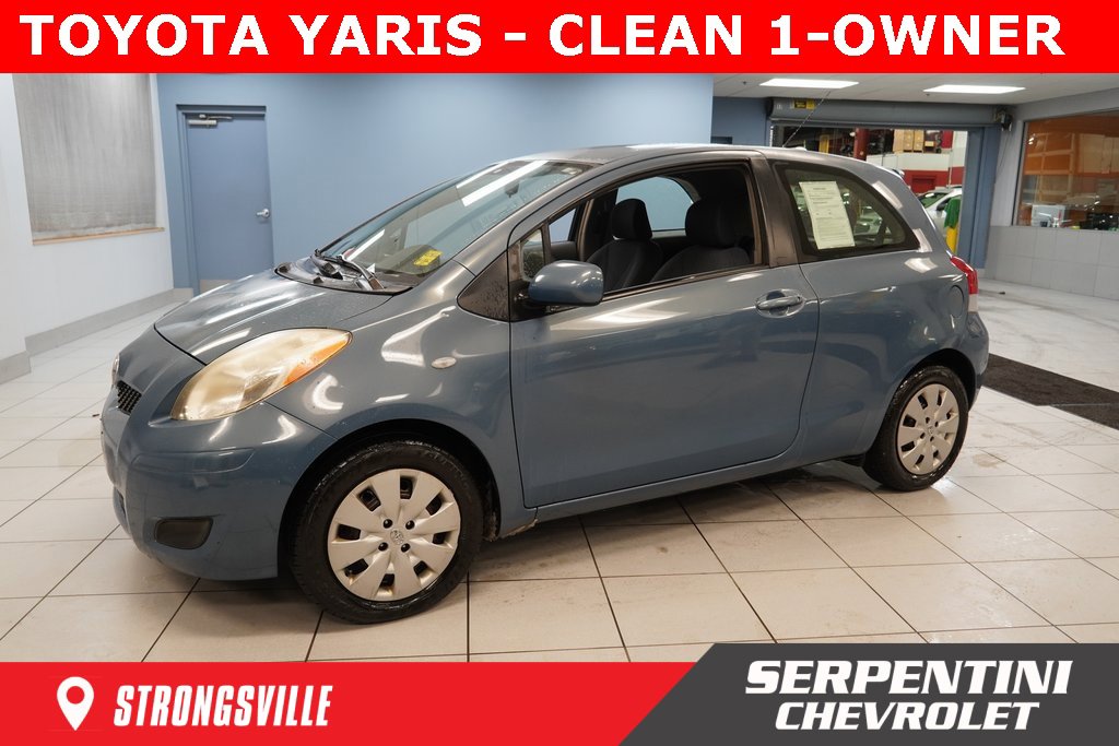 2011 Toyota Yaris Base's photo