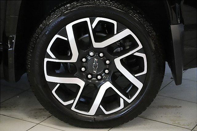 2024 Chevrolet Silverado EV RST photo 3