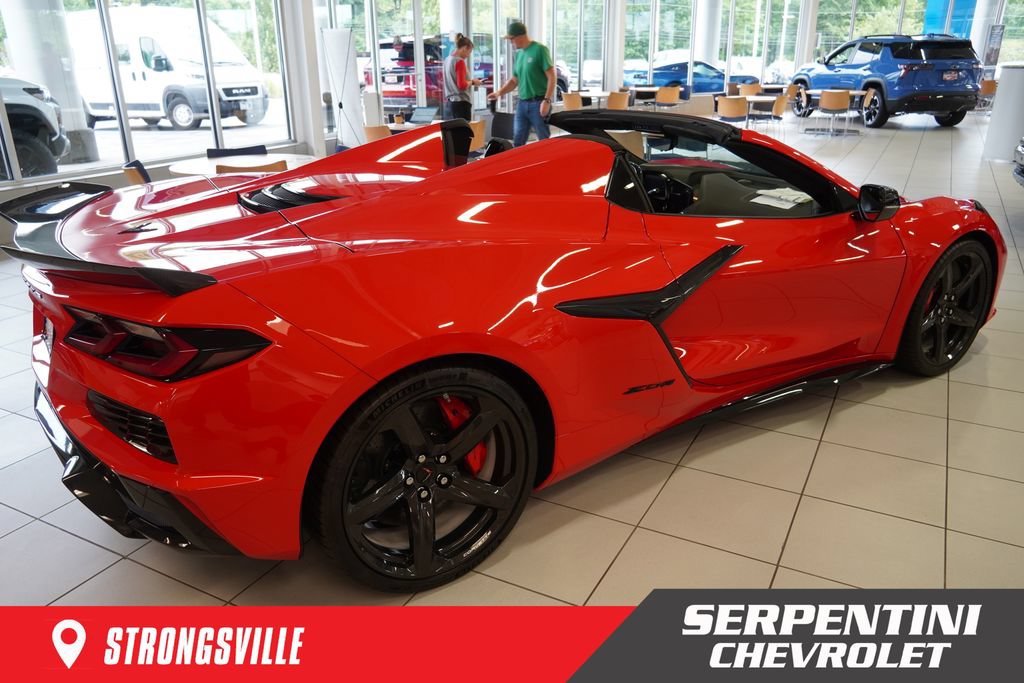 2025 Chevrolet Corvette 3LZ - Photo 11