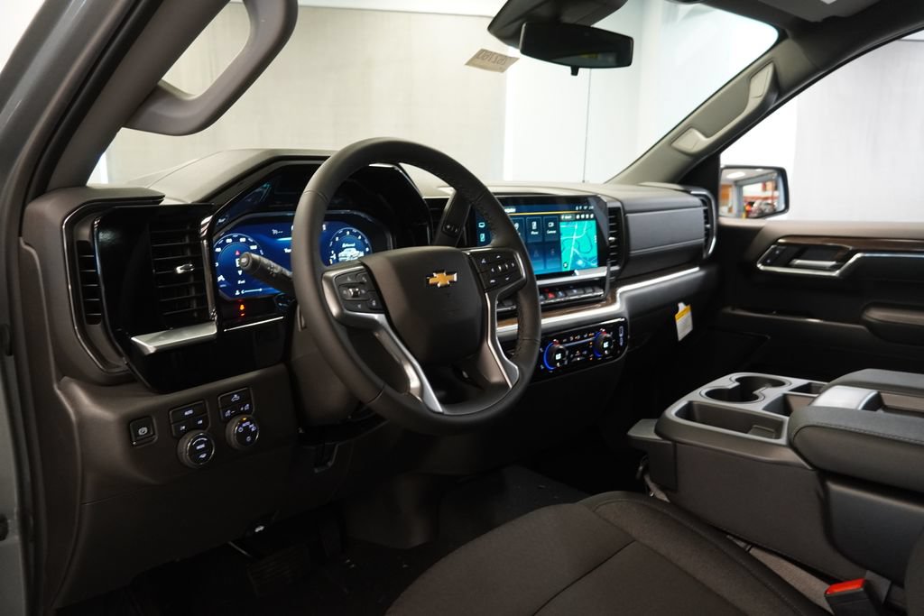 2026 Chevrolet Silverado 1500 LT - Photo 5